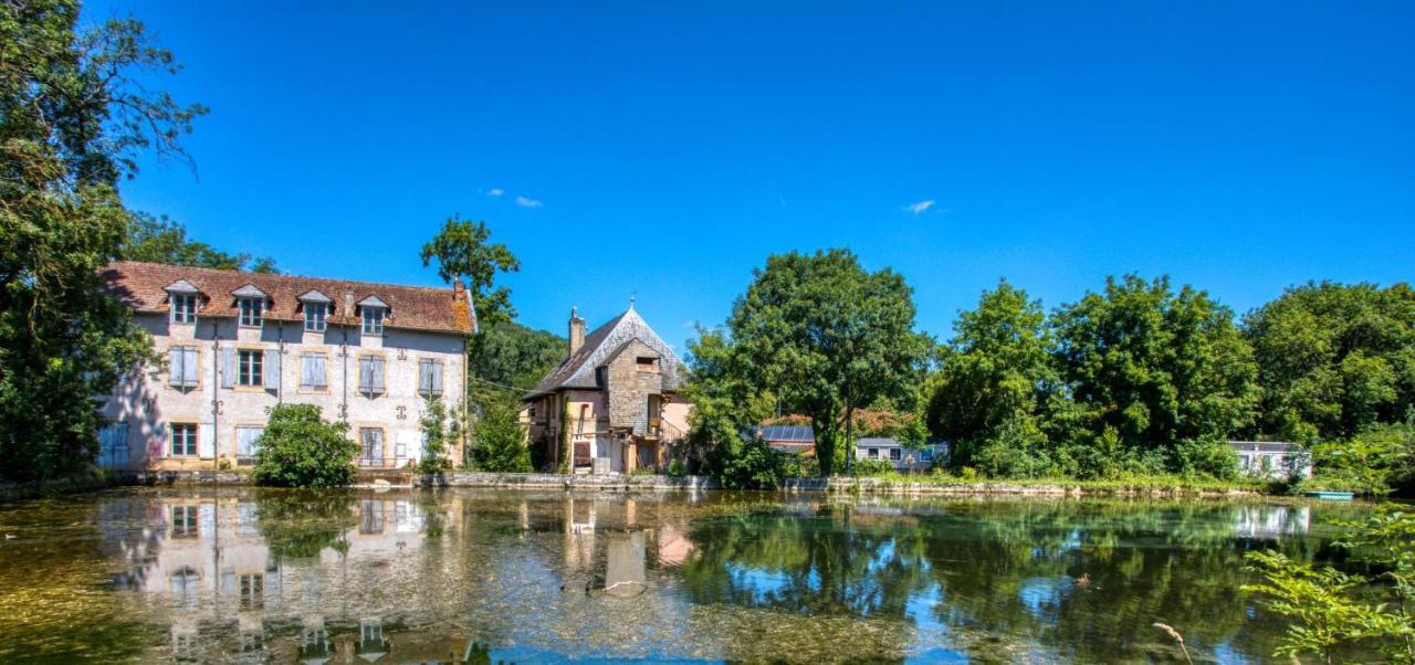 Отель Le Moulin Du Bleufond Монтиньяк Экстерьер фото